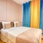 Suite Anna In Paris Republique